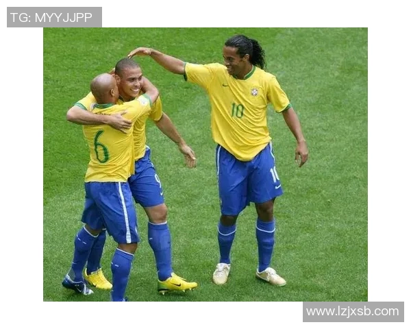 与足球传奇同框，亲身感受顶级球星魅力，珍贵合影纪实分享